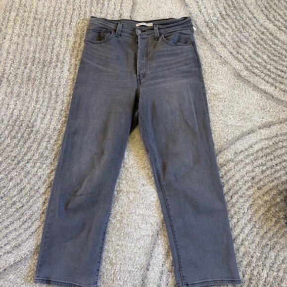 Levi’s Grey Ribcage Straight Ankle Size 30W x 27L - Picture 1 of 3